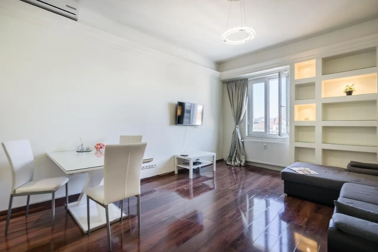 Luxury Suite Basilika Breathless View-Need Reservation For Free Parking Budapeszt 0*,  Węgry