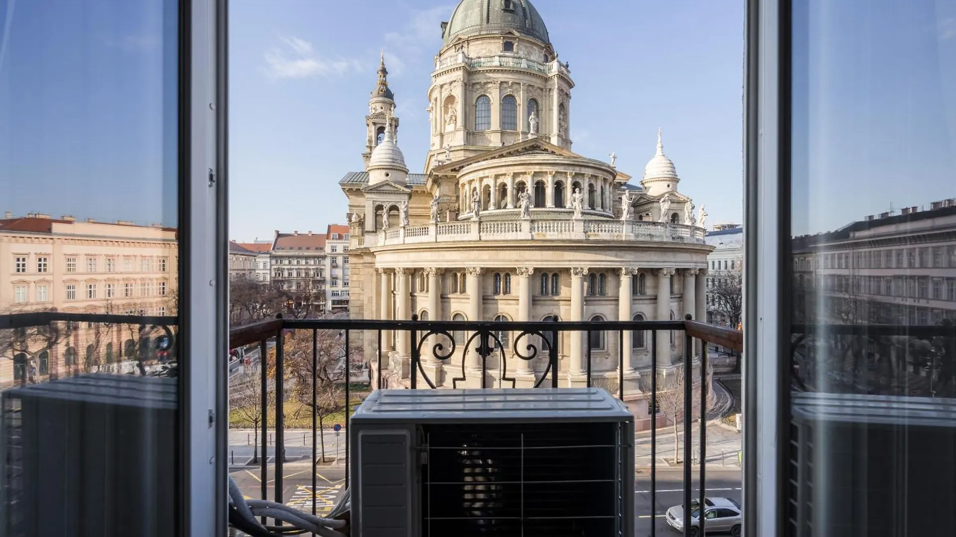 Amora Homes Luxury Suite Basilica Breathless View-Need Reservation For Free Parking Budapesta